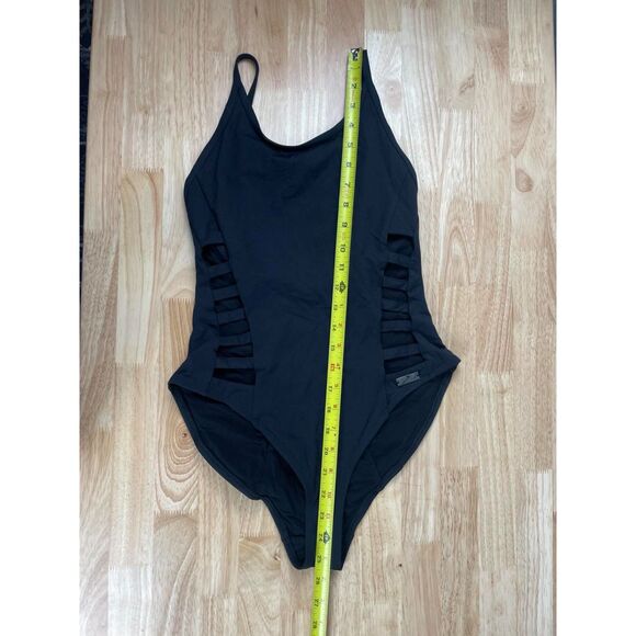 Gymshark Women's Size Small Black One-Piece Swimsuit Horizon Cutout Peekaboo - Picture 8 of 9